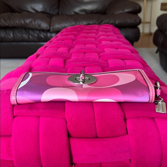 Coach Vintage Zoe Clutch-NWOT - Picture 15 of 15